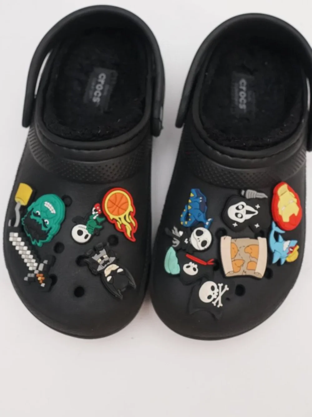 Crocs Kids Size J1  Black Clog Shoes With Croc Charms